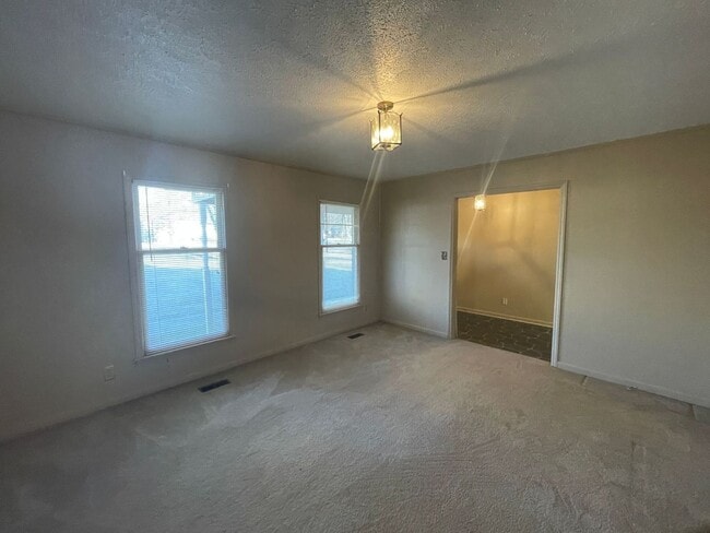 Photo - 3 bedroom 2 bathroom house available now! Bonus Room!