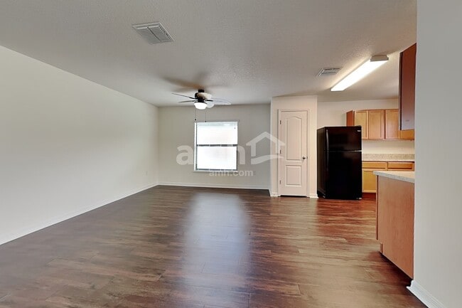 Photo - 1741 Chatham Grn
