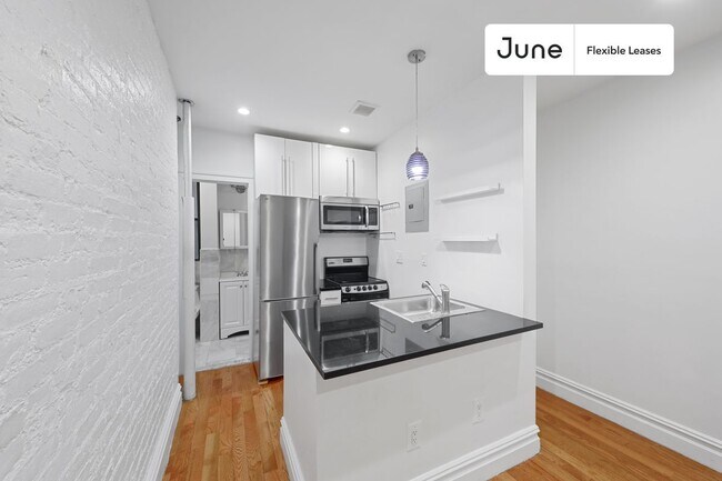 Building Photo - 826 9th Ave Rental