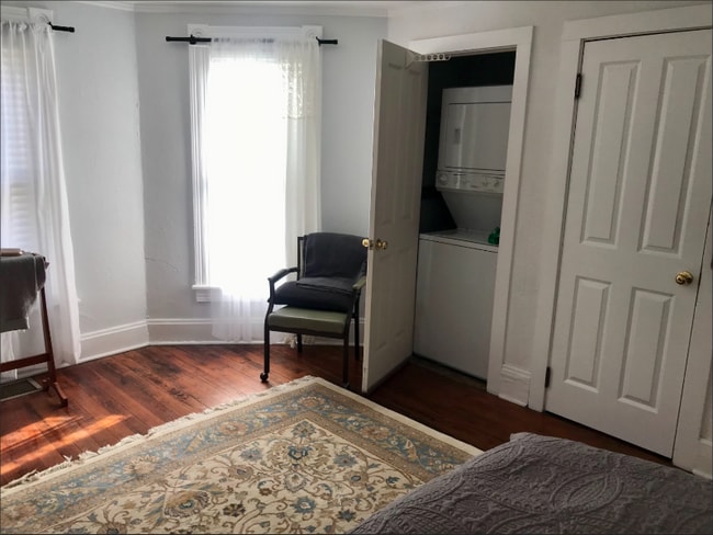 Photo - 453 Burg St Unit A