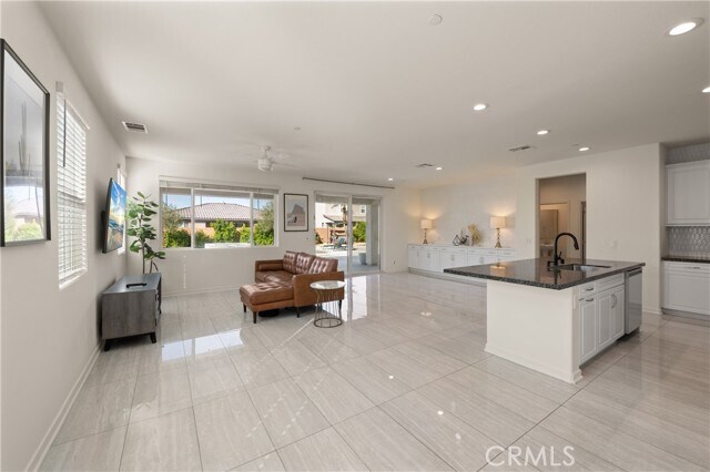 Photo - 50105 Rocamora St