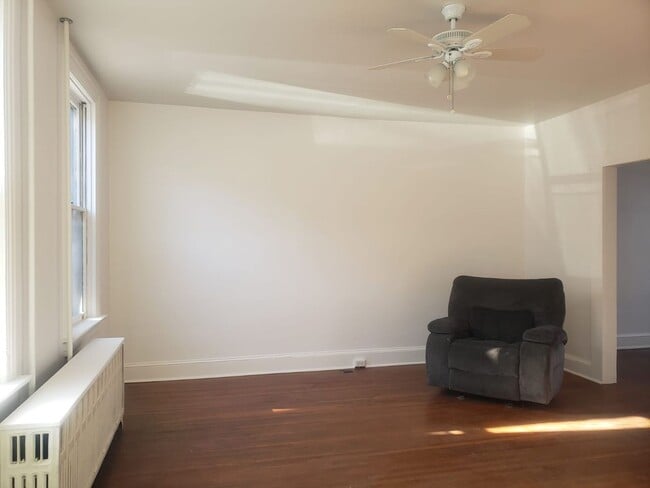 Photo - 409 E Orange St