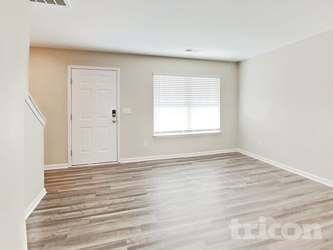 Photo - 271 Millen Dr