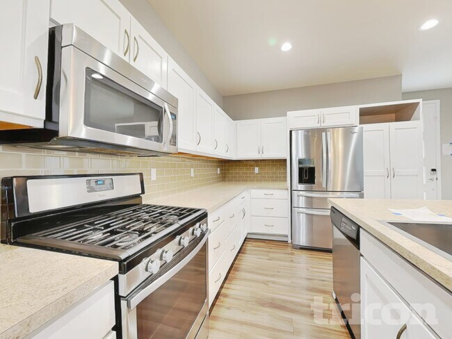 Photo - 10239 Southlawn Cir