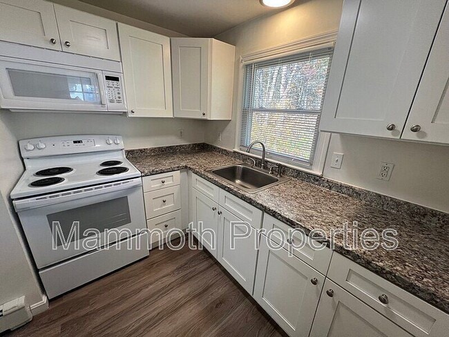 Building Photo - 66 Old Concord Turnpike Unit 8