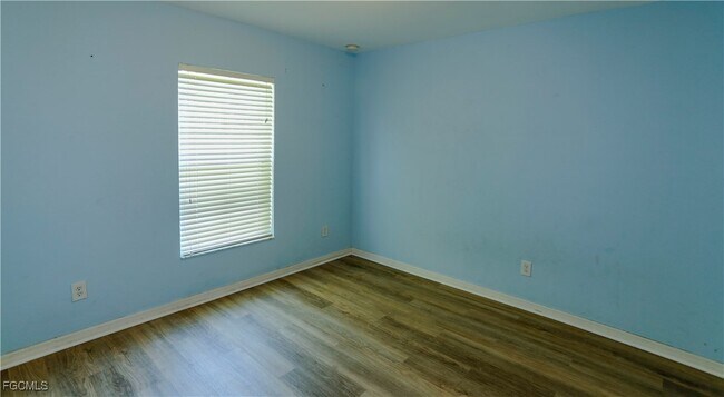 Photo - 317 NE 10th Terrace