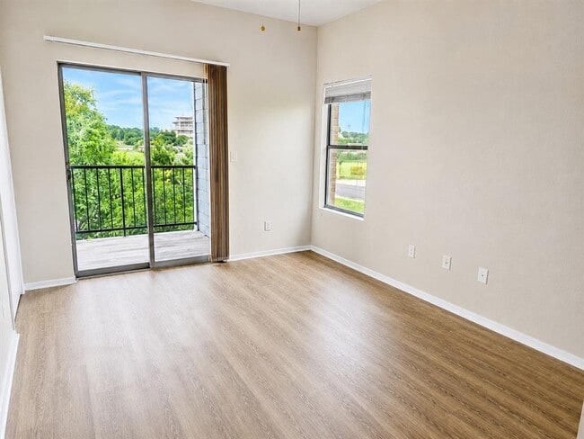 Photo - 12166 Metric Blvd Unit 341
