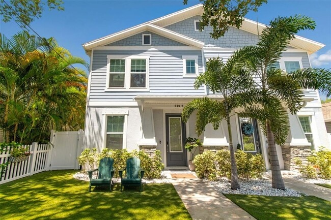 Building Photo - 213 S Albany Ave