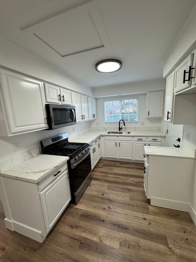 Photo - Newly Renovated 3 Bedroom 2 Bathroom Home ...