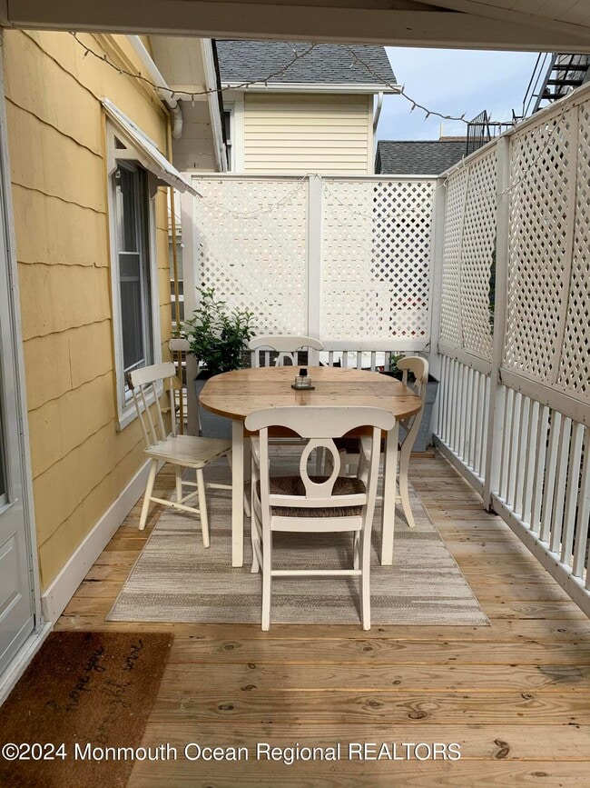 19 Webb Ave Unit 2