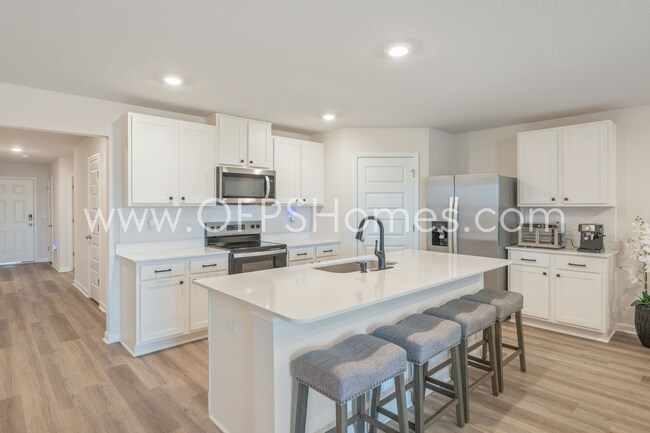 Photo - CRESTVIEW 4BED/2BATH - AVAILABLE JUNE 1ST!