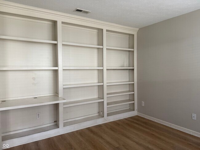 Photo - 11935 Riley Dr