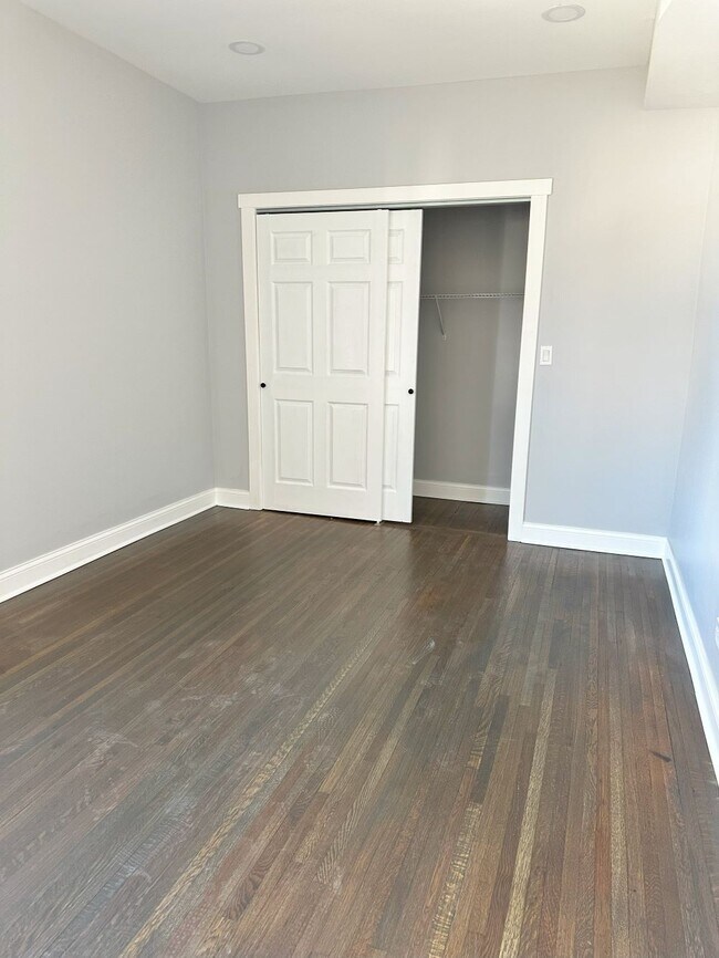 Master Bedroom Closet View - 314 N Latrobe Ave Unit 2