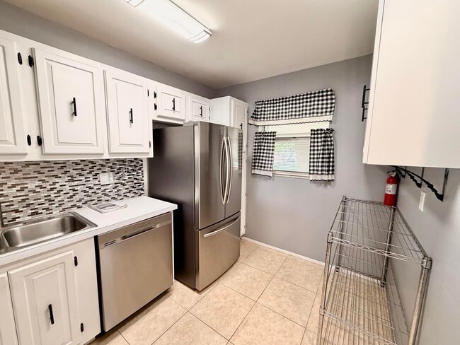 Photo - 120 Lake Evelyn Dr