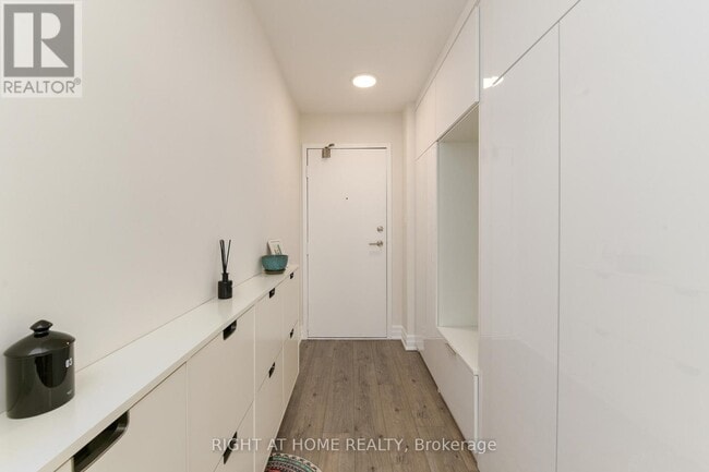 Photo - 24 Southport St Unit 853