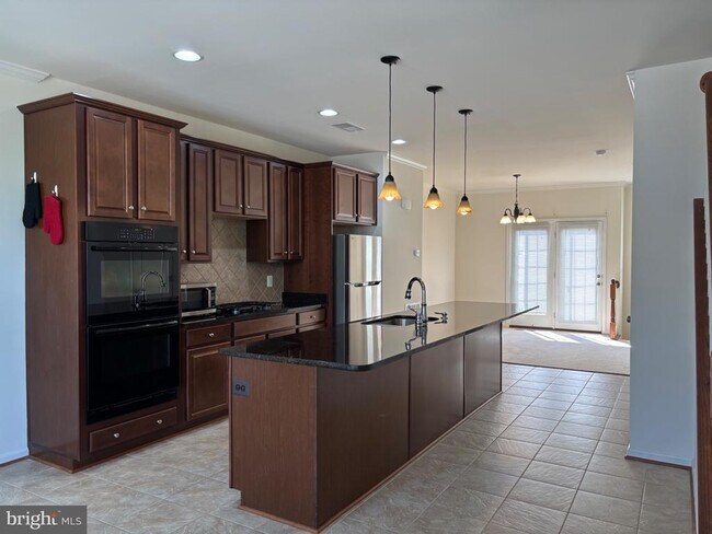Photo - 21755 Harroun Terrace