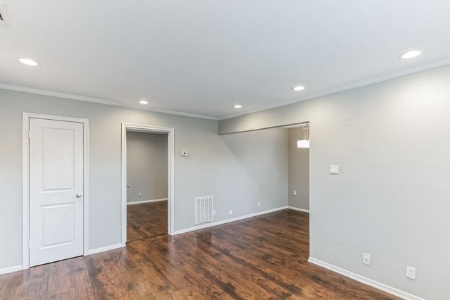 Photo - 6315 Richmond