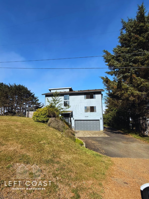 Building Photo - 6215 NE Oar Dr Rental