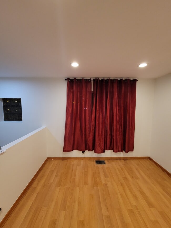 Photo - 1719 S Ruble St Unit 2