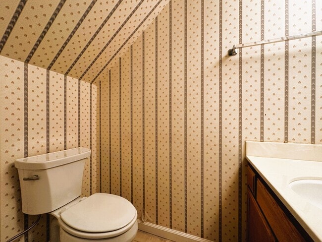 Photo - 180 Park Place Dr