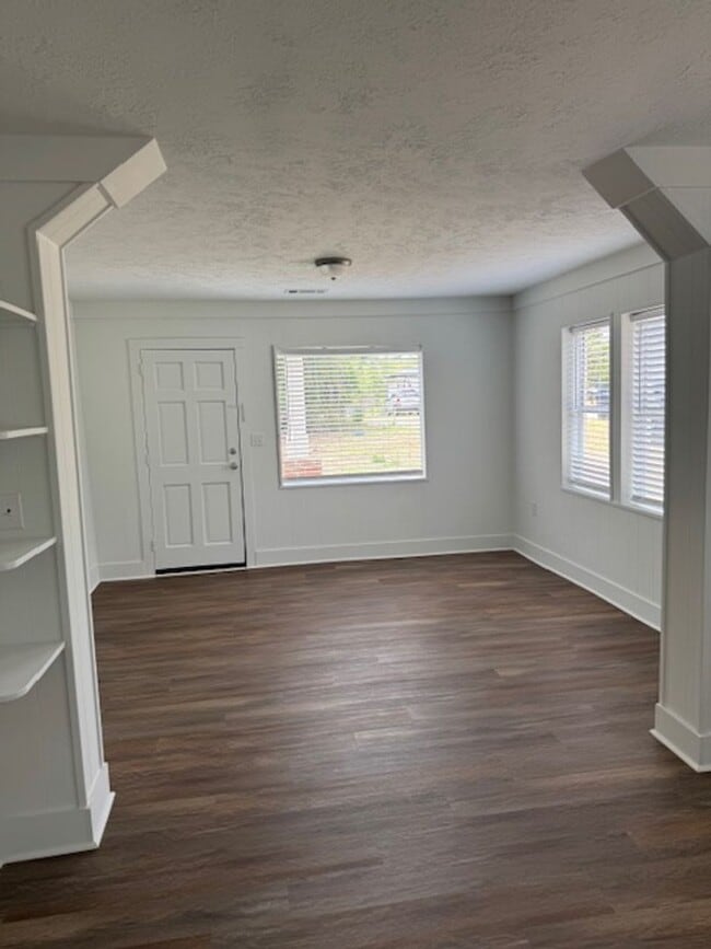 Photo - Completely renovated near The Greenway