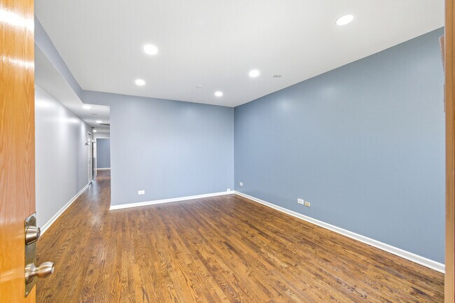 Photo - 6312 N Fairfield Ave Unit 3B
