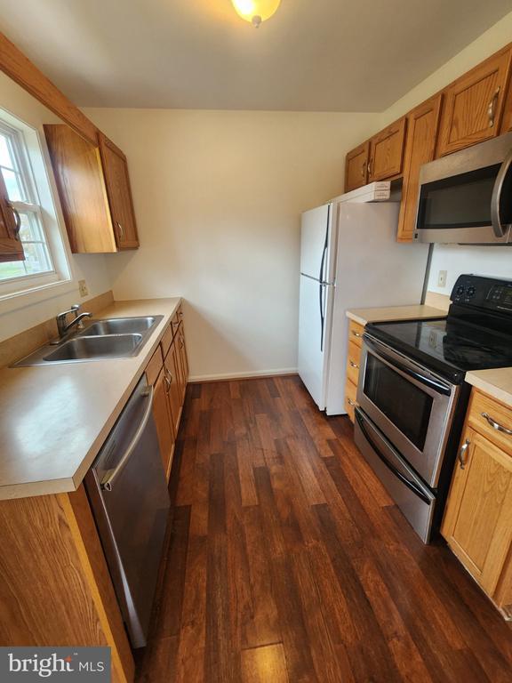Photo - 1048 Kasinof Ave