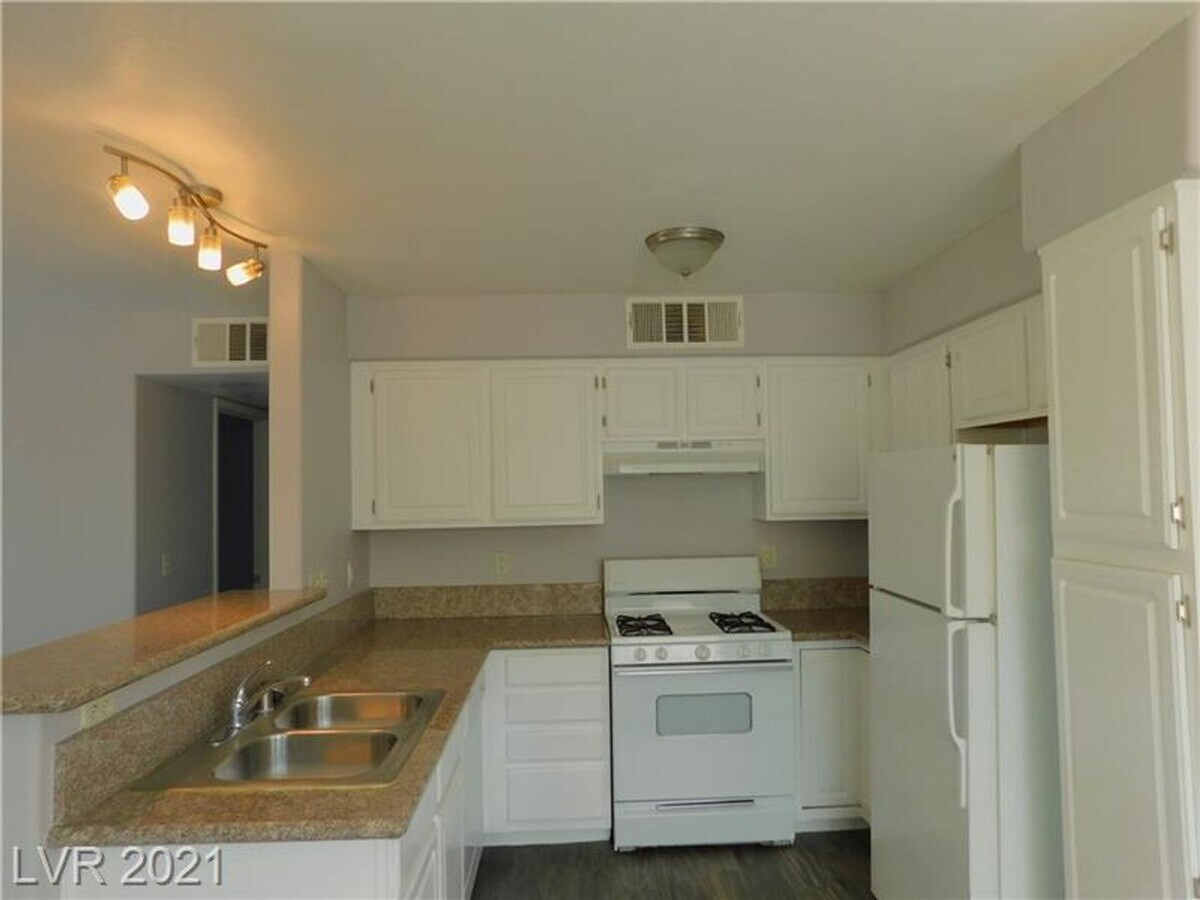 Tropicana #2184 - Tropicana #2184 Unit 2184