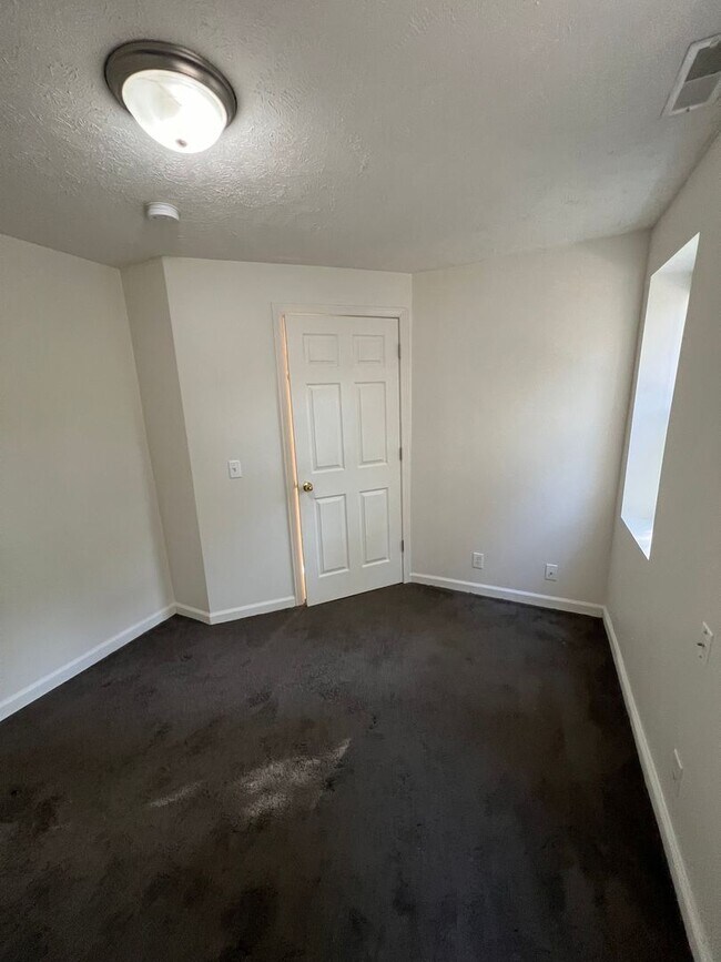 Photo - 1713 N St Unit 2
