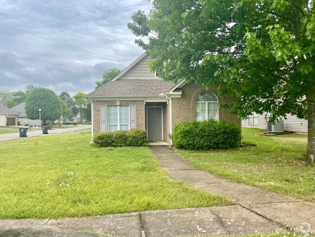 Building Photo - For Rent Rental