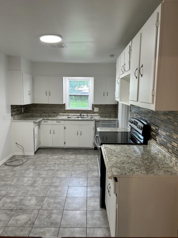 Photo - 621 W 17th St
