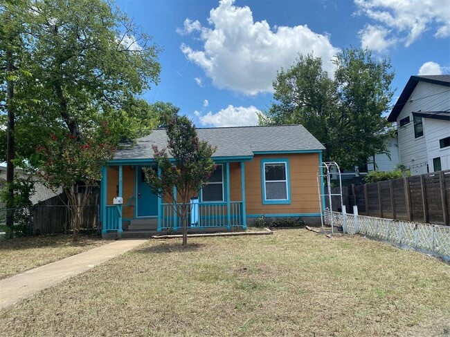Photo - 5513 Woodrow Ave House
