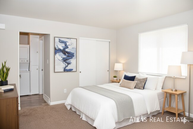 Photo - 960 W Moreno Ave