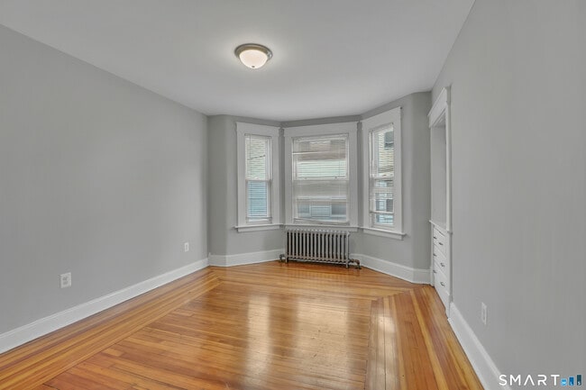 Photo - 50 Clinton St Unit First Floor