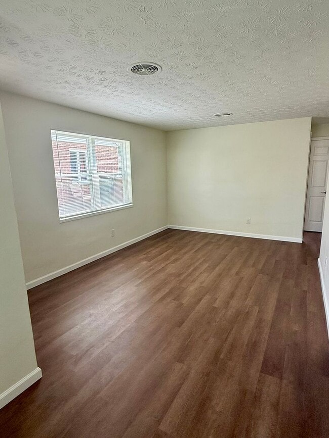 Building Photo - Fully Remodeled 2BR/1BA Ranch Rental