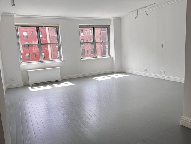 Photo - 80 Park Ave Unidad 11N