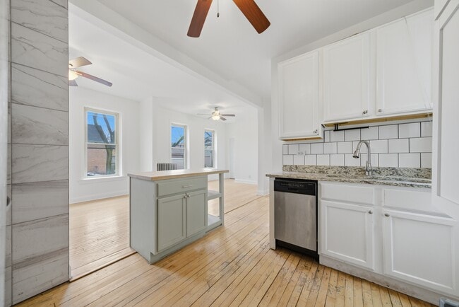 Photo - 2900 N Richmond St Unit 1R