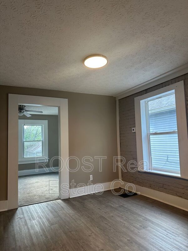 Photo - 155-1-361-362 S Harris Ave