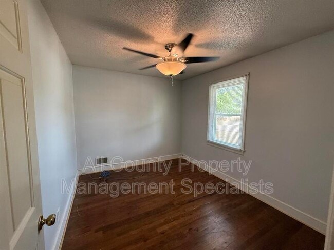 Photo - 123 Lanier Ave