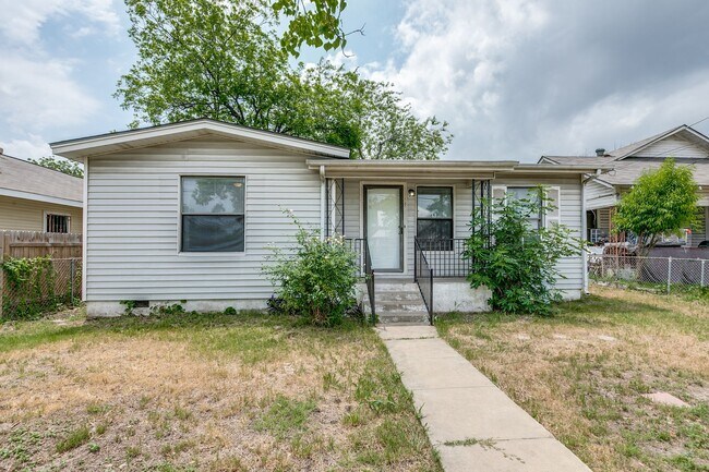 Charming 2 Bedroom in Probandt Neighborhood - Charming 2 Bedroom in Probandt Neighborhood