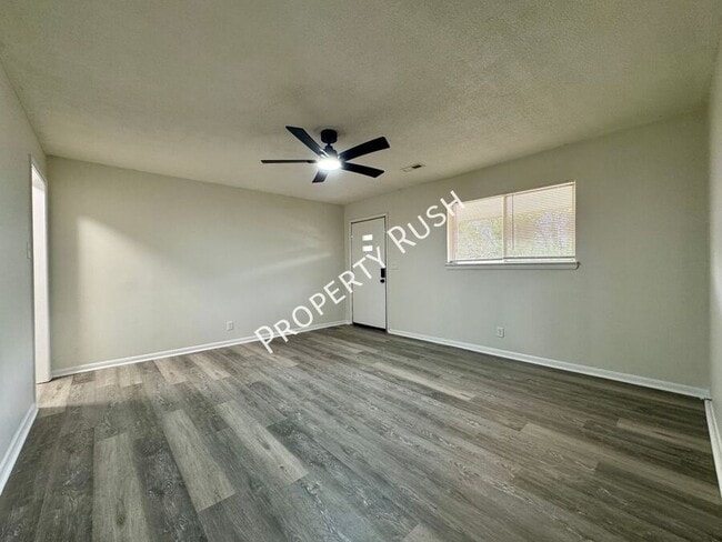 Photo - 1012 N Hickory St