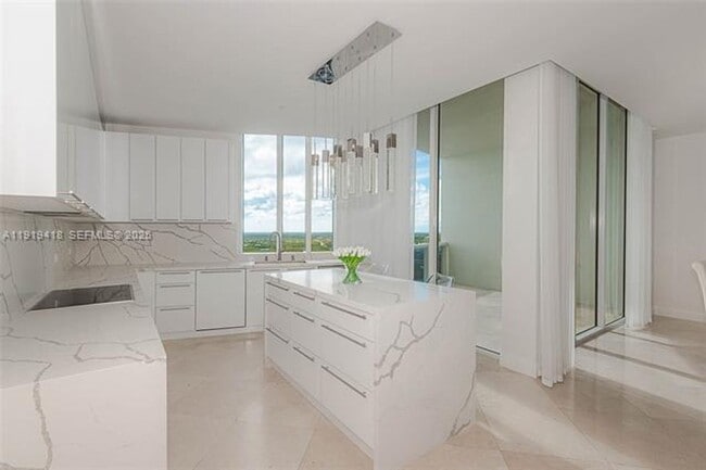 Building Photo - 16001 Collins Ave Unit 16001 Collins Ave appt 4104