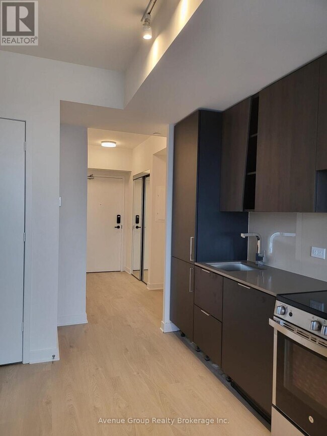 Photo - 3900 Confederation Pkwy Unit 4702