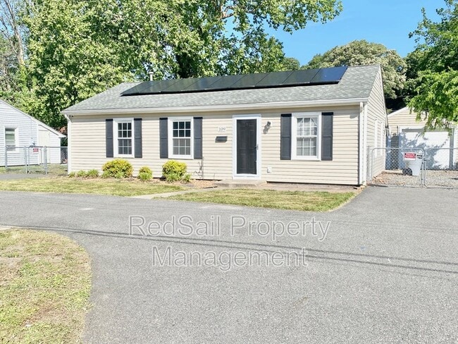 Building Photo - 109 Peachtree Ln