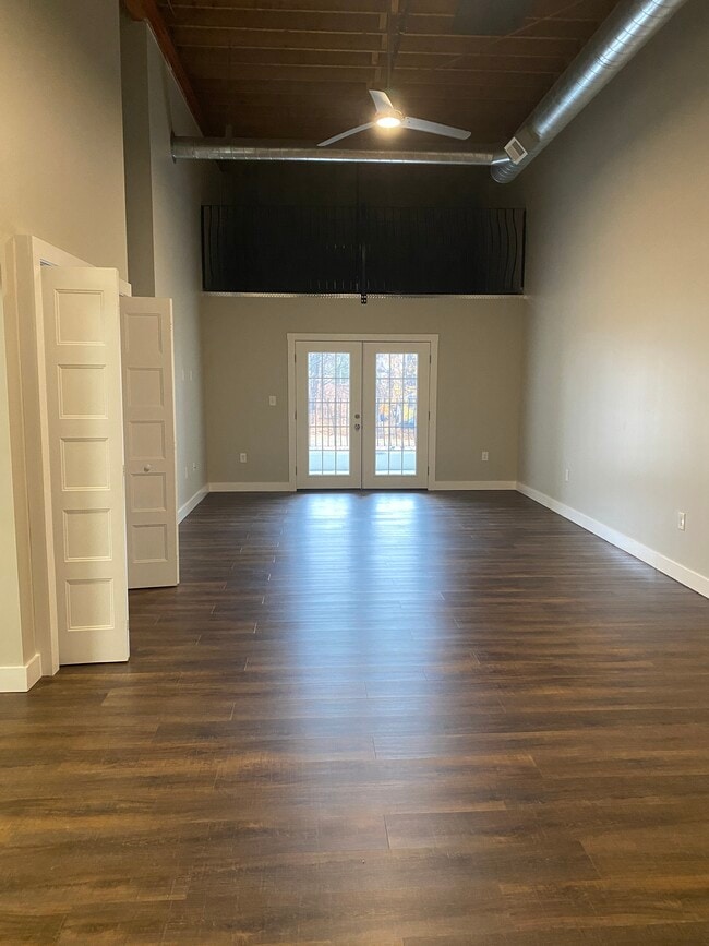 Building Photo - 108 Adams St Unit 220
