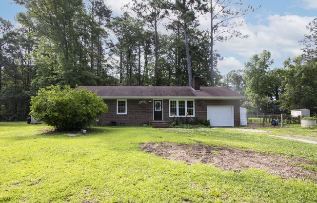 Building Photo - 415 Bradford Dr Rental