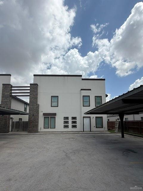Building Photo - 6 Fig Dr