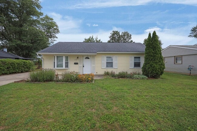 Building Photo - 470 Amesbury Dr Rental