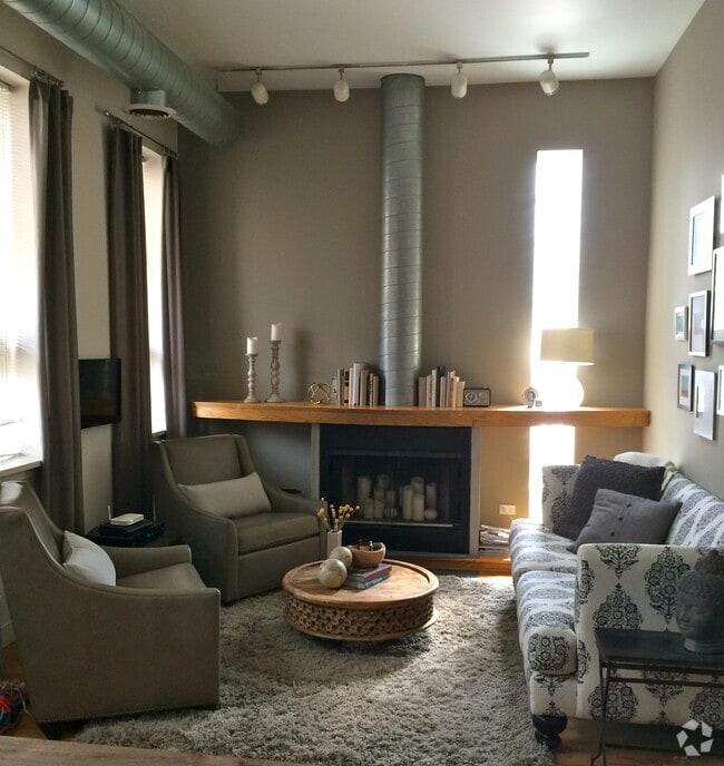 Building Photo - 1906 N Hermitage Ave Unit 1 R Rental