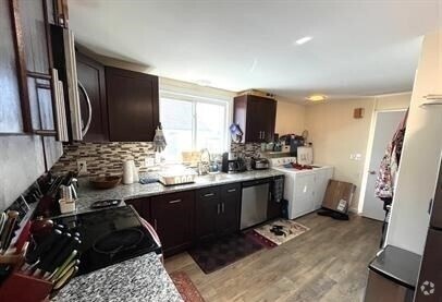 Building Photo - 40 Keenan St Unit 2T Rental